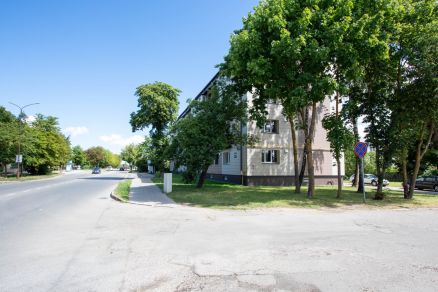 Renovuotame name i&scaron;nuomojamas 2 kambarių butas J.Basanavičiaus g. 56, &Scaron;iauliai