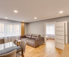 Išnuomojamas naujai suremontuotas 2 kambarių butas Vilniaus g. 121, Šiauliuose.