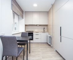 Išnuomojamas miesto centre pilnai įrengtas 2 kambarių butas, Vasario 16-osios g. 31, Šiauliuose