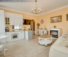 Išskirtinėje vietoje parduodamas suremontuotas 2 kambarių butas su vaizdu į miesto centrinį bulvarą, Vilniaus g. 169, Šiauliai.