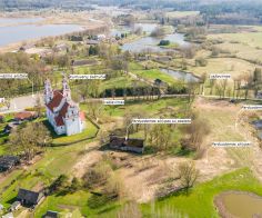Kurtuvėnų miestelio širdyje, išskirtinėje vietoje, šalia Kurtuvėnų bažnyčios, parduodami sklypai, kurių bendras plotas 124,62 arai.