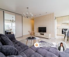 Miesto centre, parduodamas šiuolaikiško interjero 2 kambarių butas, Ežero g. 3, Šiauliuose