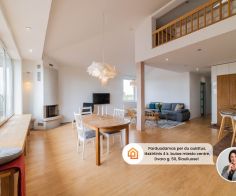 Parduodamas per du aukštus, išskirtinis 4 k. butas miesto centre, Dvaro g. 50, Šiauliuose